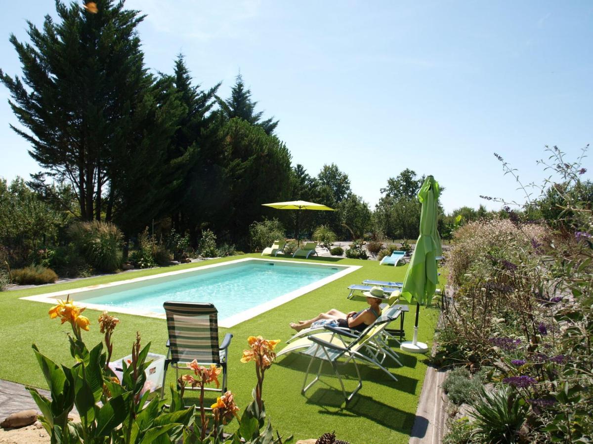 Cozy Cottage In Aquitaine With Private Swimming Pool Peyzac-le-Moustier Exterior foto